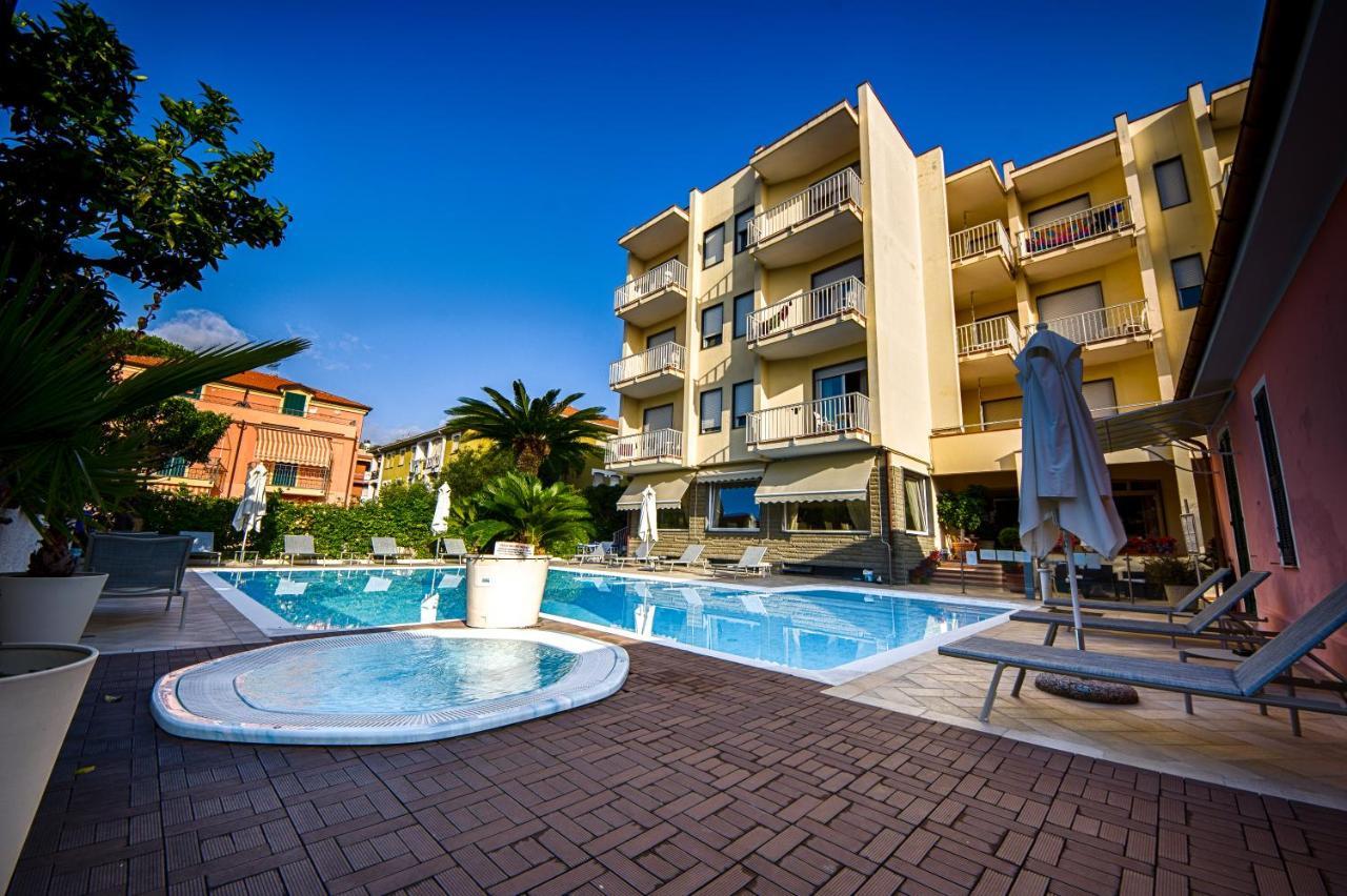 Splendid Hotel 3*